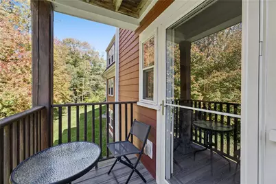 751 Metacom Avenue #10, Bristol, RI 02809 - Photo 12