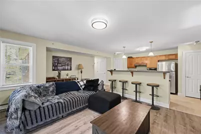 751 Metacom Avenue #10, Bristol, RI 02809 - Photo 4