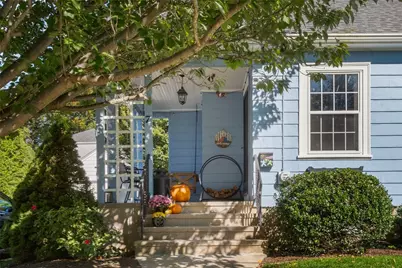 7 Alpha Court, North Providence, RI 02911 - Photo 2