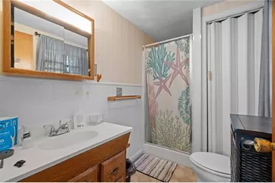 129 Simmonsville Avenue, Johnston, RI 02919 - Photo 14