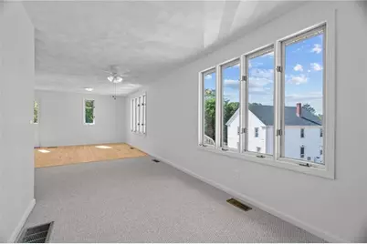 129 Simmonsville Avenue, Johnston, RI 02919 - Photo 6