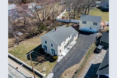 129 Simmonsville Avenue, Johnston, RI 02919 - Photo 32