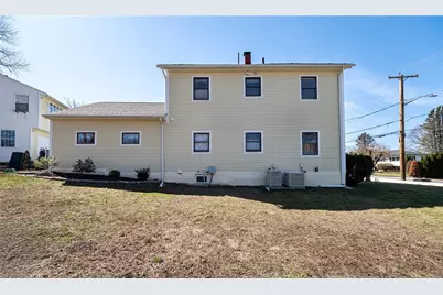 129 Simmonsville Avenue, Johnston, RI 02919 - Photo 24