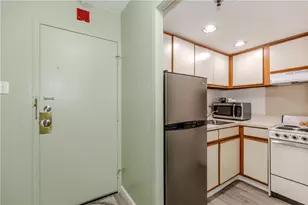 70 Southbridge St, Worcester, MA 01608 - Photo 6