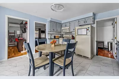 114 Crown Avenue, East Providence, RI 02915 - Photo 10