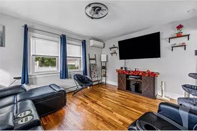 114 Crown Avenue, East Providence, RI 02915 - Photo 4