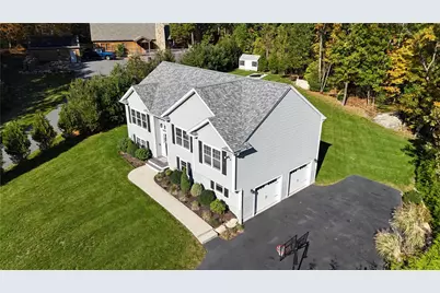 13 Carltons Trail, Smithfield, RI 02917 - Photo 4
