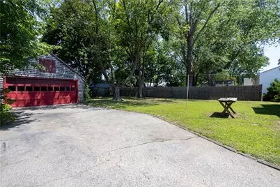 73 Lindy Avenue, East Providence, RI 02915 - Photo 32
