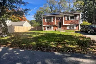 39 Sachem Rd, East Providence, RI 02915 - Photo 1