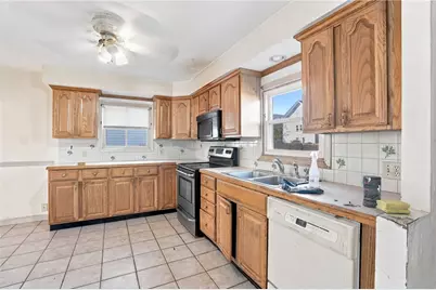 39 Hillwood Street, Providence, RI 02909 - Photo 4