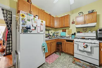 84 Doyle Avenue, Providence, RI 02906 - Photo 34