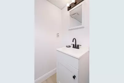84 Elmcroft Avenue, Providence, RI 02909 - Photo 38