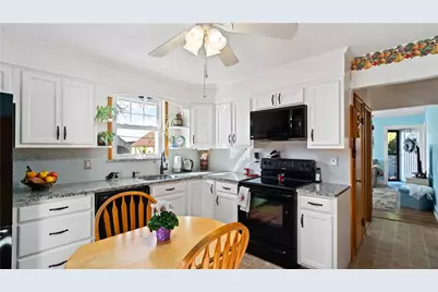 10 Washakie Avenue, North Providence, RI 02911 - Photo 16
