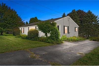 20 Correia Drive, Portsmouth, RI 02871 - Photo 1