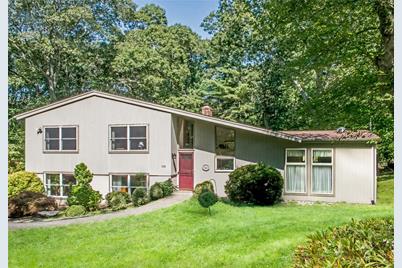 308 Oakwoods Drive, South Kingstown, RI 02879 - Photo 1