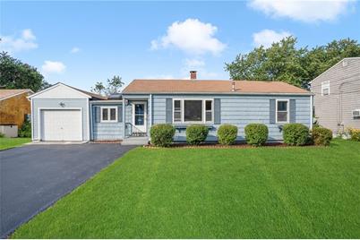 106 Kaufman Road, Tiverton, RI 02878 - Photo 1