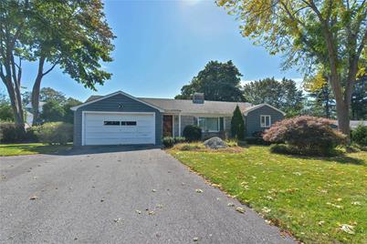846 Narragansett Parkway, Warwick, RI 02888 - Photo 1