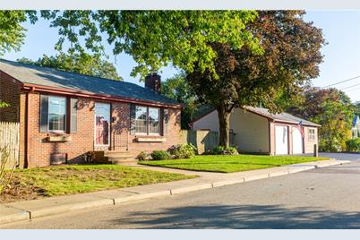 32 Upland Avenue, East Greenwich, RI 02818 - Photo 1