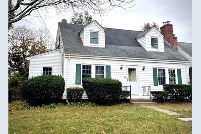 85 Wannamoisett Road, East Providence, RI 02914 - Photo 1