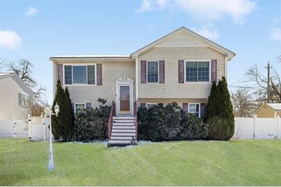 156 Longmeadow Avenue, Warwick, RI 02889 - Photo 1