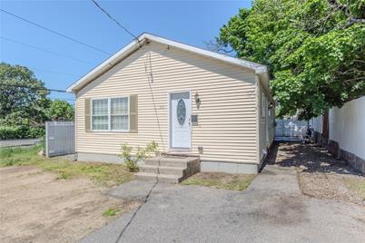 555 Dexter Street, Providence, RI 02907 - Photo 1