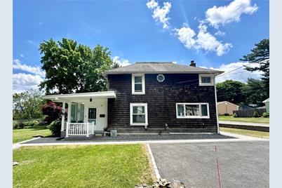 17 Platt Street, Bristol, RI 02809 - Photo 1