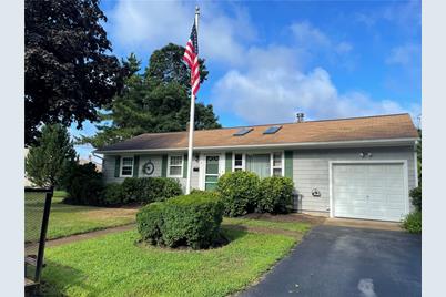 31 Harley Street, West Warwick, RI 02893 - Photo 1