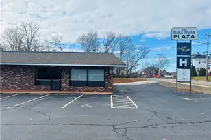 286 Maple Ave, Barrington, RI 02806 - Photo 1