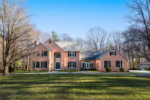 125 Westfield Dr, East Greenwich, RI 02818 - Photo 1