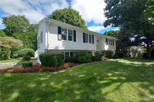 285 Kingstown Rd, Narragansett, RI 02882 - Photo 1