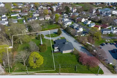 525 Broadway, Newport, RI 02840 - Photo 1