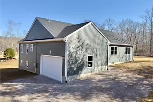 8 Fanning Pl, Hopkinton, RI 02833 - Photo 1