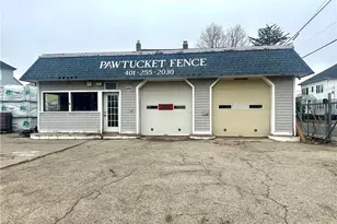 544 Smithfield Ave, Pawtucket, RI 02860 - Photo 1