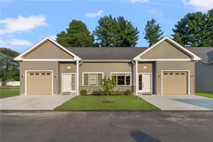 81 W Valley Cir, West Warwick, RI 02893 - Photo 1