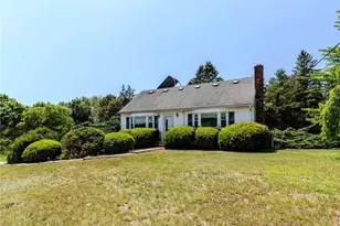 14 Meadow View Dr, Smithfield, RI 02917 - Photo 1