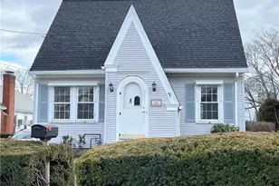 122 Calaman Rd, Cranston, RI 02910 - Photo 1