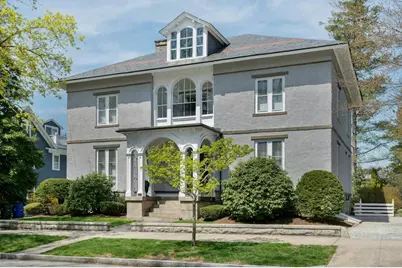 89 State Street, Bristol, RI 02809 - Photo 1