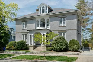 89 State St, Bristol, RI 02809 - Photo 1