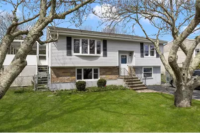 112 Center Avenue, Middletown, RI 02842 - Photo 1