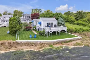 376 Parkside Dr, Warwick, RI 02888 - Photo 1