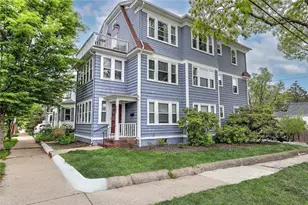 843 Hope St, Providence, RI 02906 - Photo 1