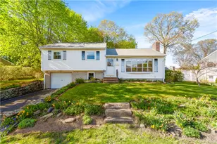 54 Glenwood Dr, North Kingstown, RI 02852 - Photo 1