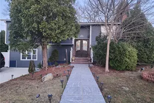 8 Marigold Ct, Cranston, RI 02920 - Photo 1