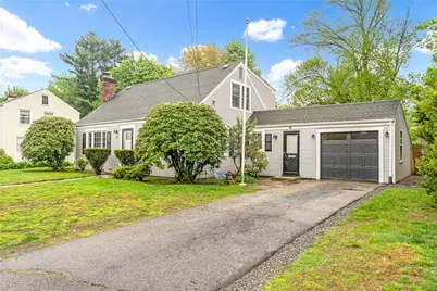 20 Algonquin Road, East Providence, RI 02916 - Photo 1