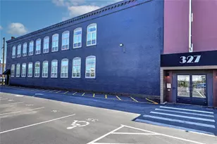 327 Pine St, Pawtucket, RI 02860 - Photo 1