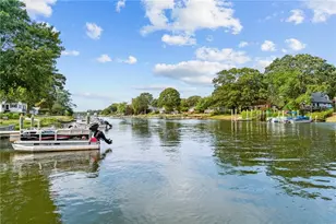 93 Riverside Dr, South Kingstown, RI 02879 - Photo 1