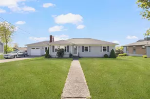 17 Varnum Ave, Bristol, RI 02809 - Photo 1