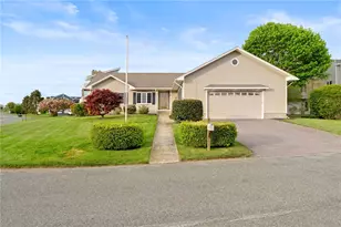 6 Windward Cir, Narragansett, RI 02882 - Photo 1