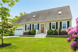 7 Maloney Ln, Middletown, RI 02842 - Photo 1