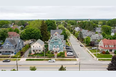 1291 Narragansett Boulevard #6, Cranston, RI 02905 - Photo 1